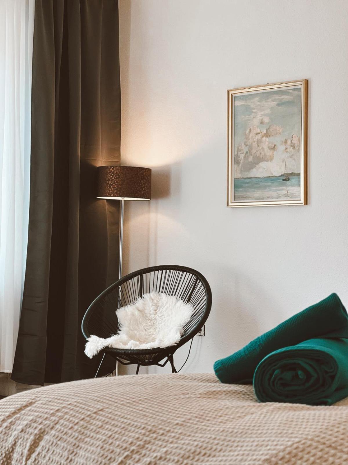 Leon Sleep&Stay Cassel Extérieur photo